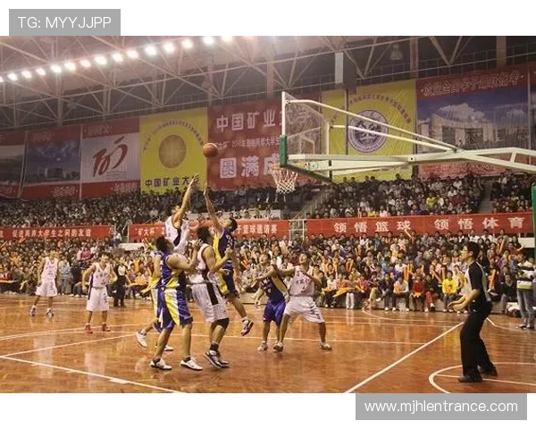 篮球SF全称及位置特点，锋线球员在比赛中的多面表现分析